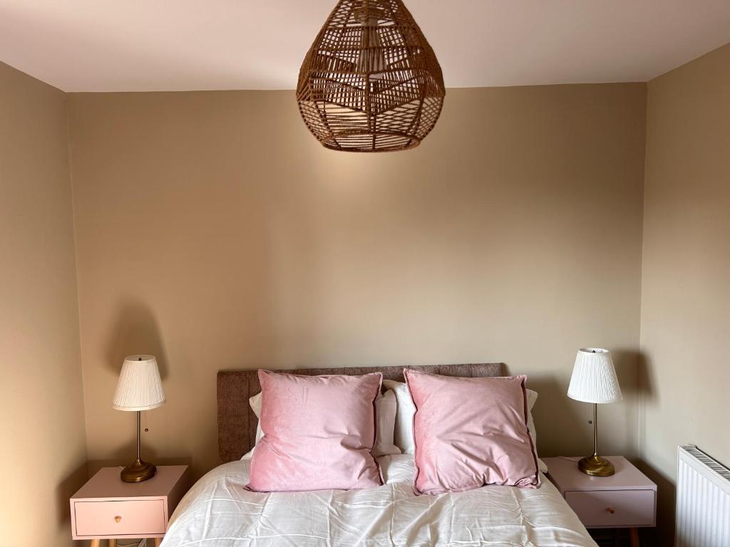 Belfast Skyline Retreat - 3 Bedroom Apartment with Free Parking 7
