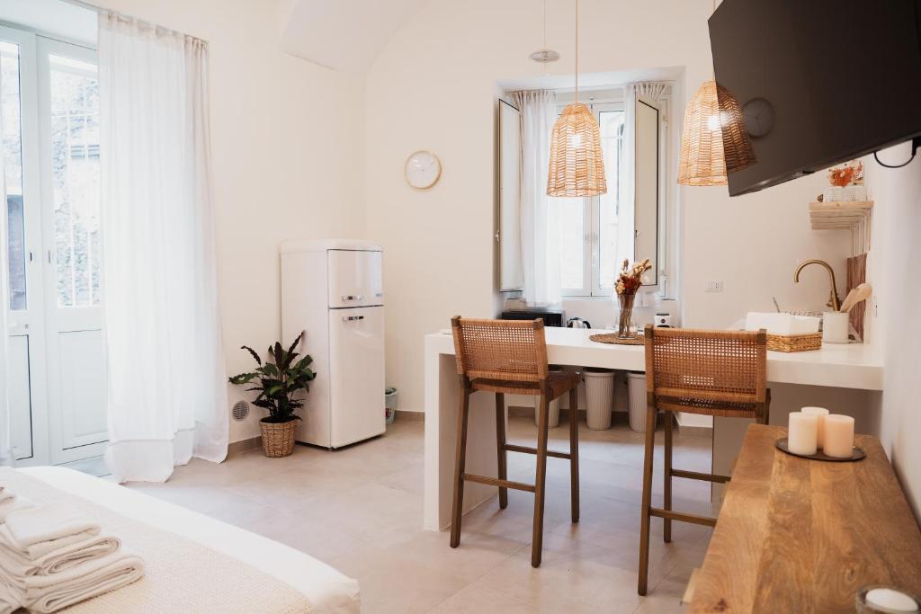 OAZA Design Apartments Jacuzzi Suite or Shower City Center Catania 5