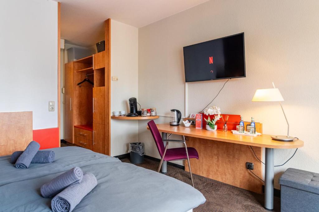Nähe Frankfurt Messe mit Netflix und Balkon 3