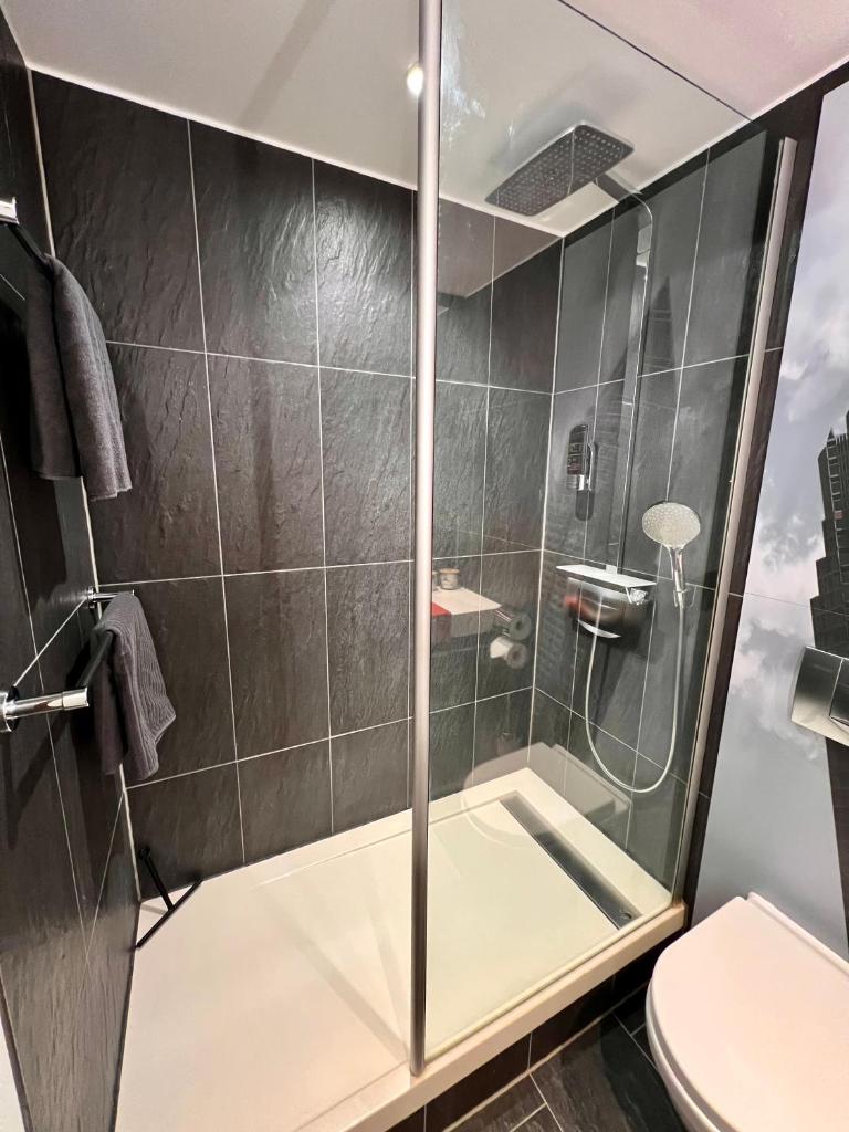 Nähe Frankfurt Messe mit Netflix und Balkon 6
