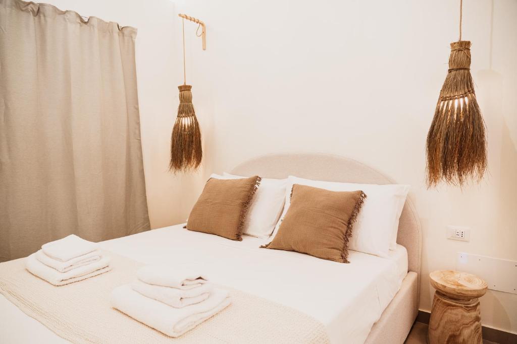 OAZA Design Apartments Jacuzzi Suite or Shower City Center Catania 8