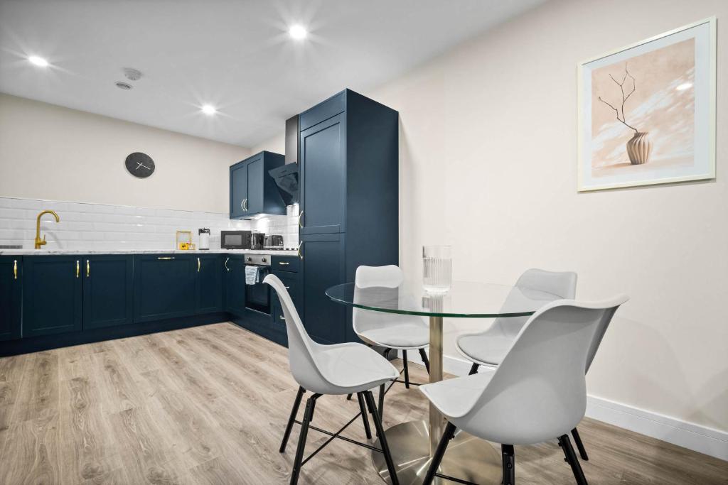 Modern Apartment - City Centre - 2 Bedrooms - Wifi - Netflix - Jewellery Quarter 9AH 7