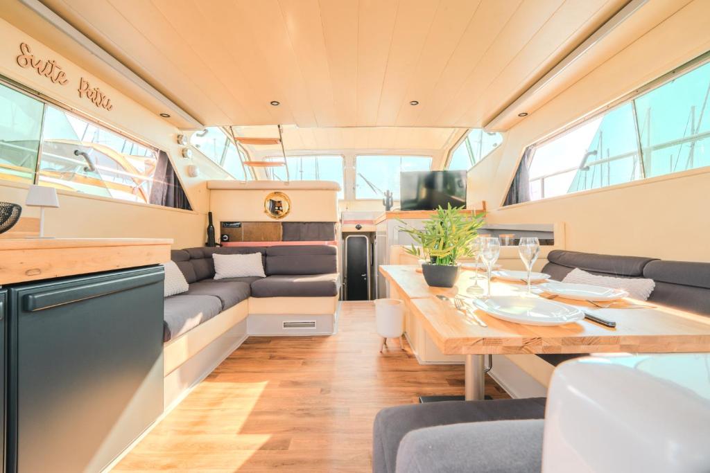 Photo de la galerie de l'établissement Yacht PATXI La Rochelle, à La Rochelle