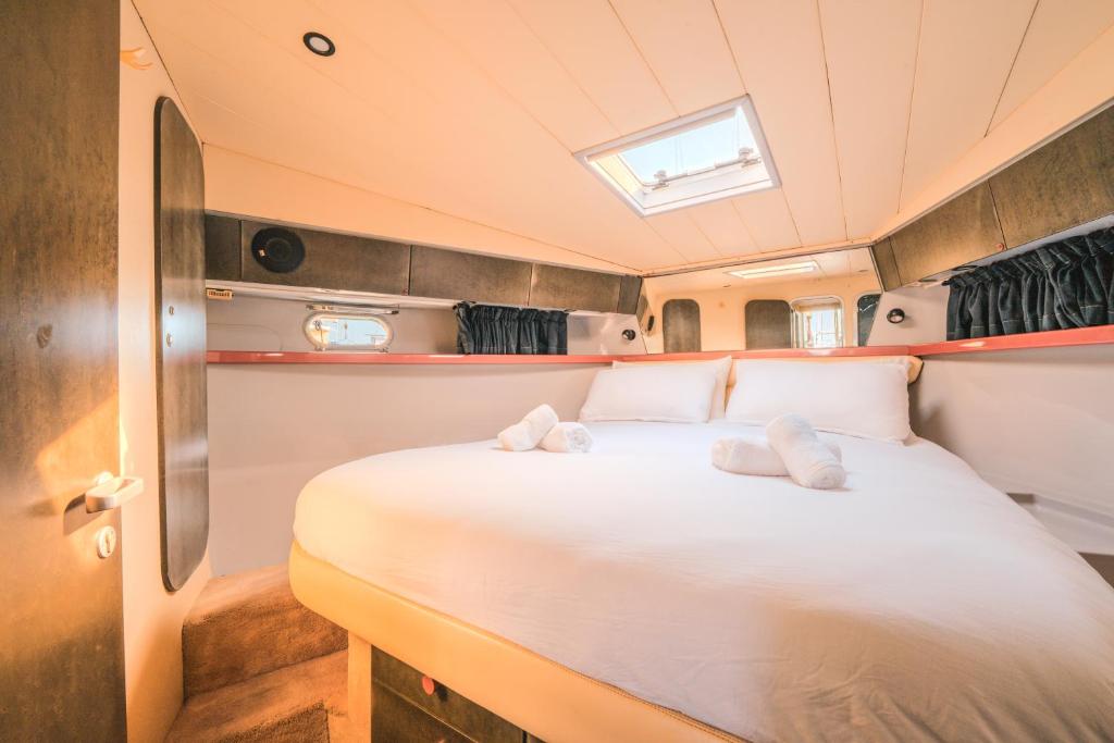 Photo de la galerie de l'établissement Yacht PATXI La Rochelle, à La Rochelle