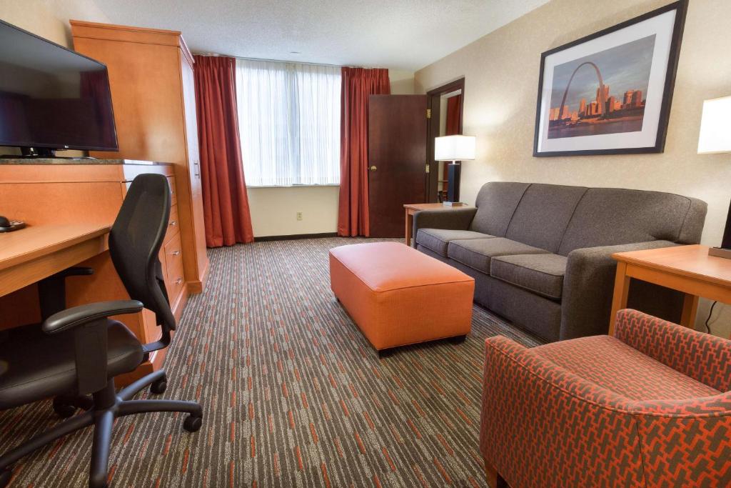 Drury Inn and Suites St Louis Union Station Image