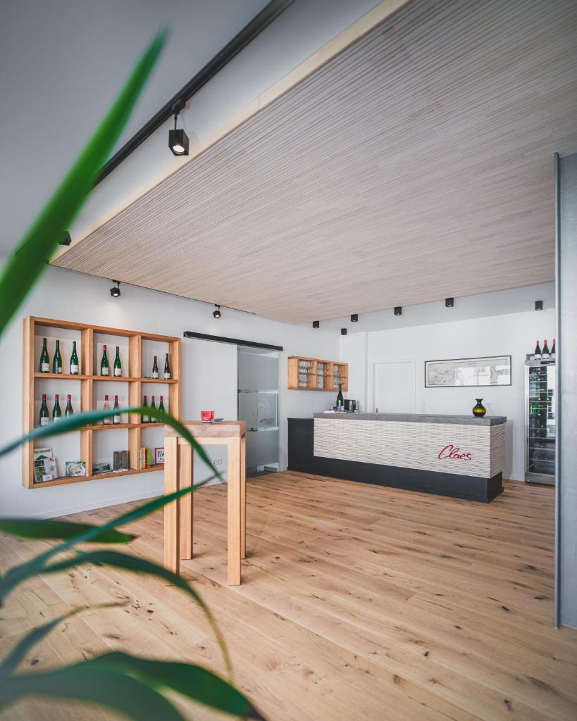 Claes Weinquartier - Appartements & Wein by Niko Schmitt 4