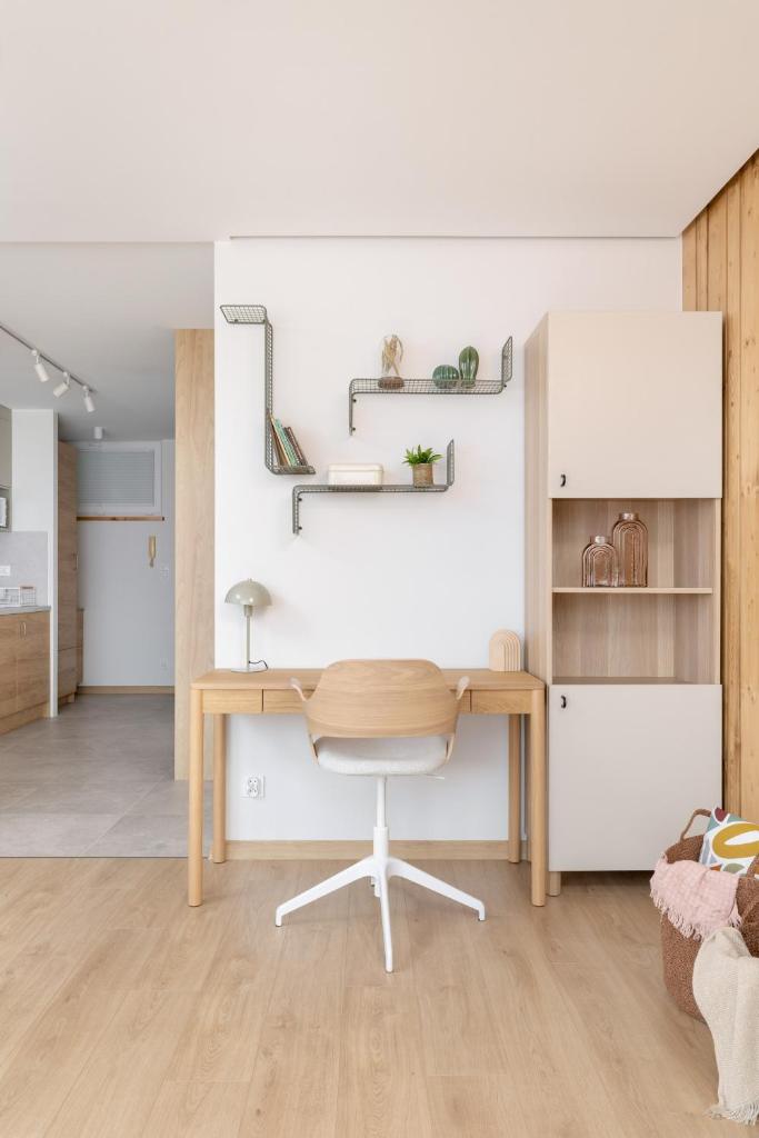 Apartament w Centrum Katowic z klimatyzacją by Noclegi Renters 4