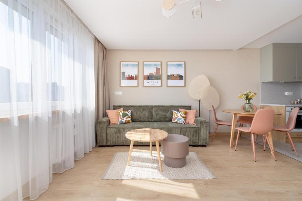 Apartament w Centrum Katowic z klimatyzacją by Noclegi Renters 5