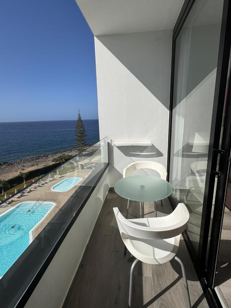 Riviera Paradise 4