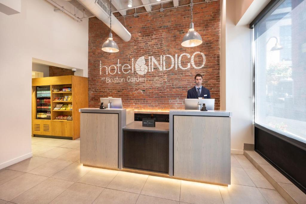 Hotel Indigo Boston Garden, an IHG Hotel Image