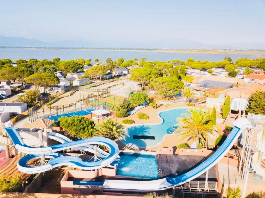 Piscine de l'établissement Mobil'home Canet en Roussillon ou située à proximité