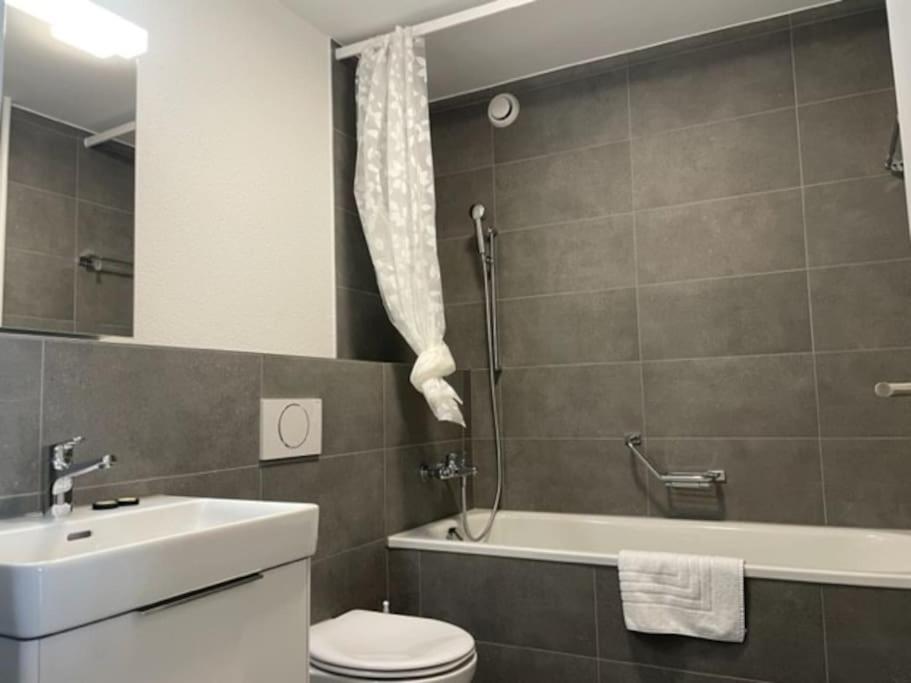 Sunny and very central 2BR flat - Sky8 3