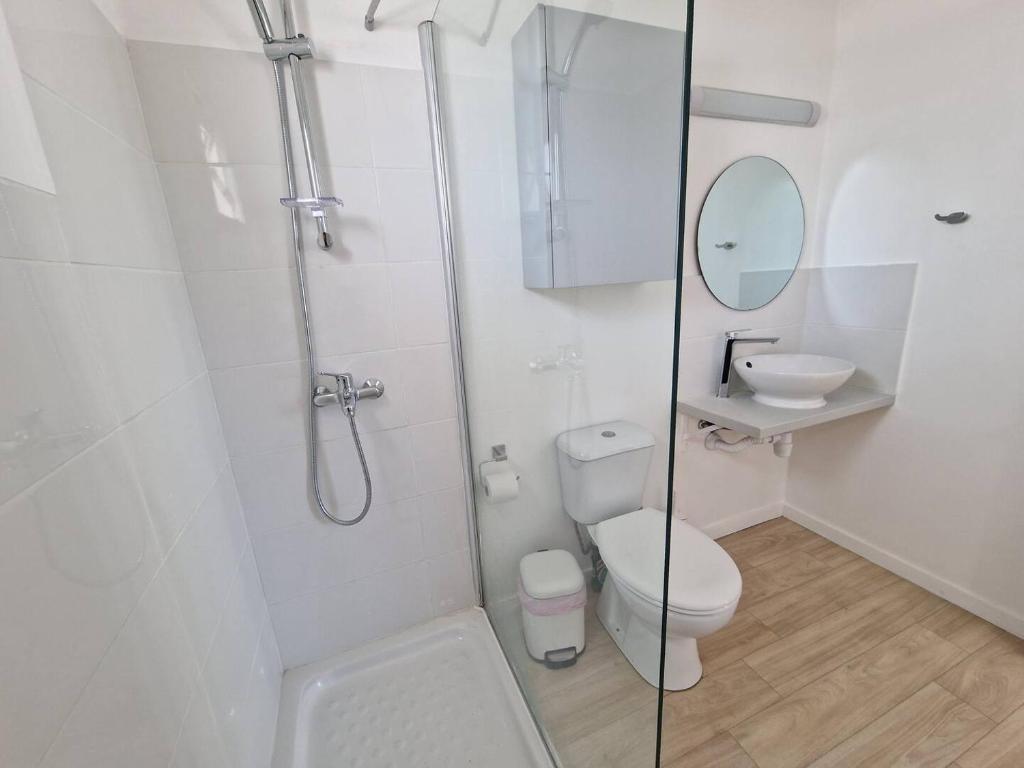 Kitieos Central Apts 100m from Finikoudes Beach 5