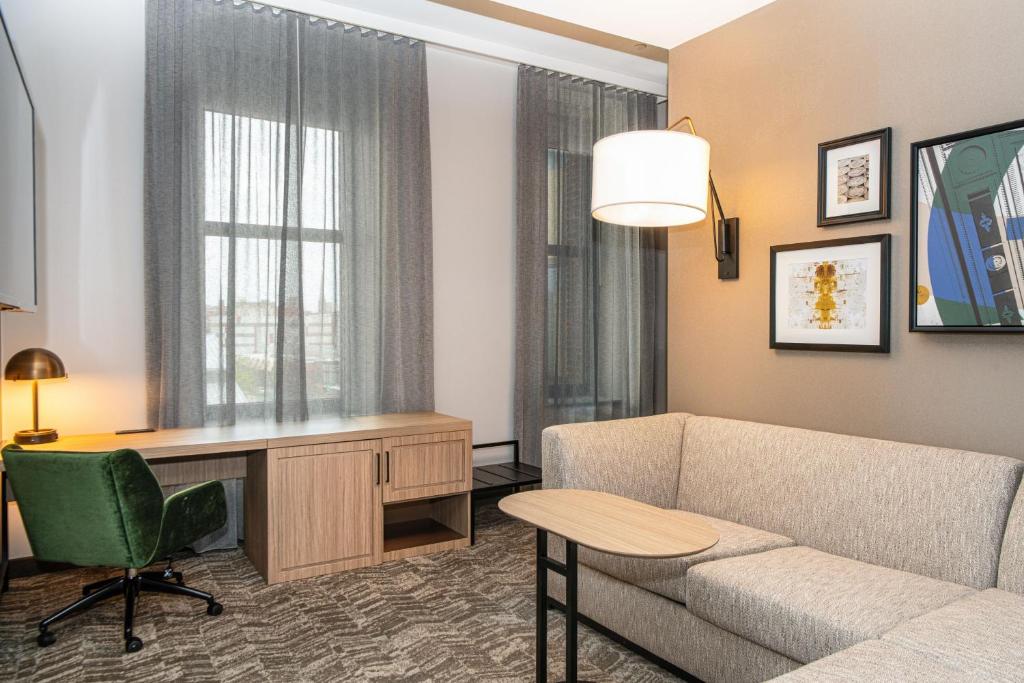 SpringHill Suites by Marriott Baltimore Downtown Convention Center Area Image