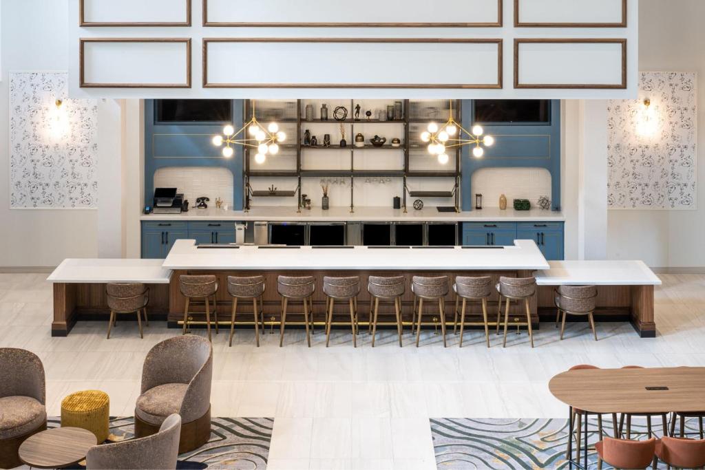 SpringHill Suites by Marriott Baltimore Downtown Convention Center Area Image