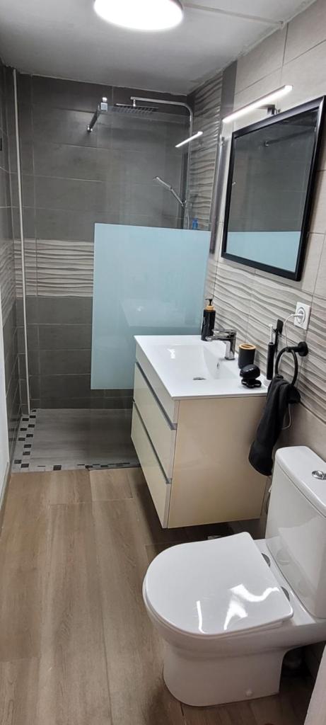 Schoelcher Beau T2 tout confort vue sur mer Wifi gratuit 6