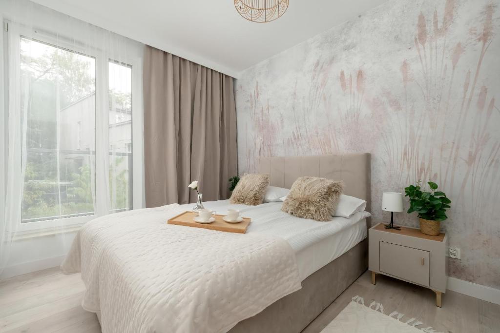Exceptional Apartment with Parking by Noclegi Renters 2