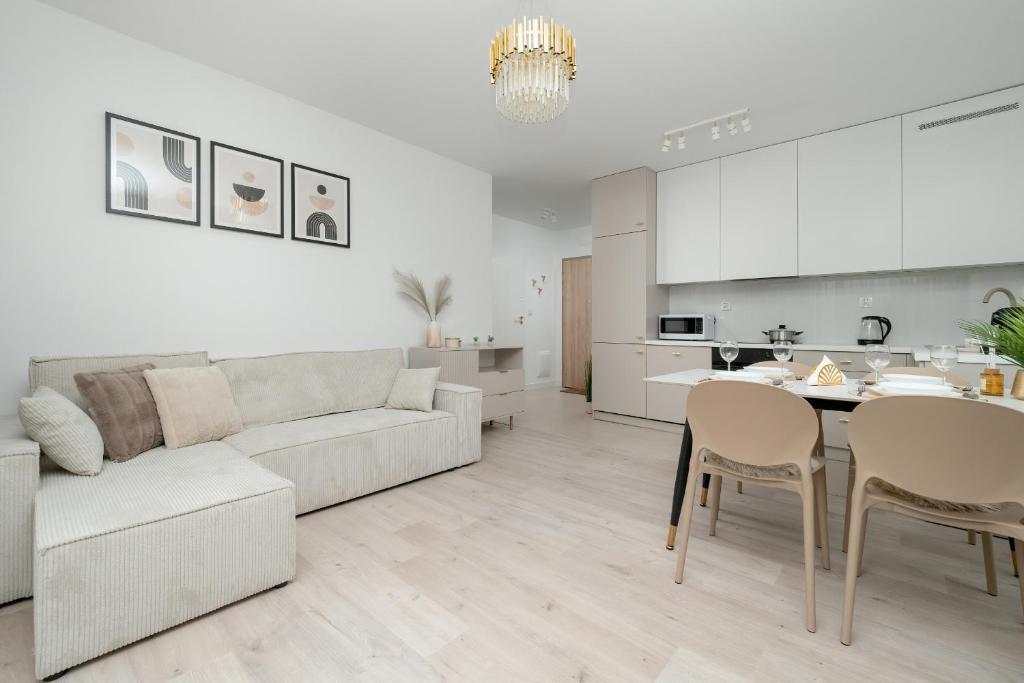 Exceptional Apartment with Parking by Noclegi Renters 5