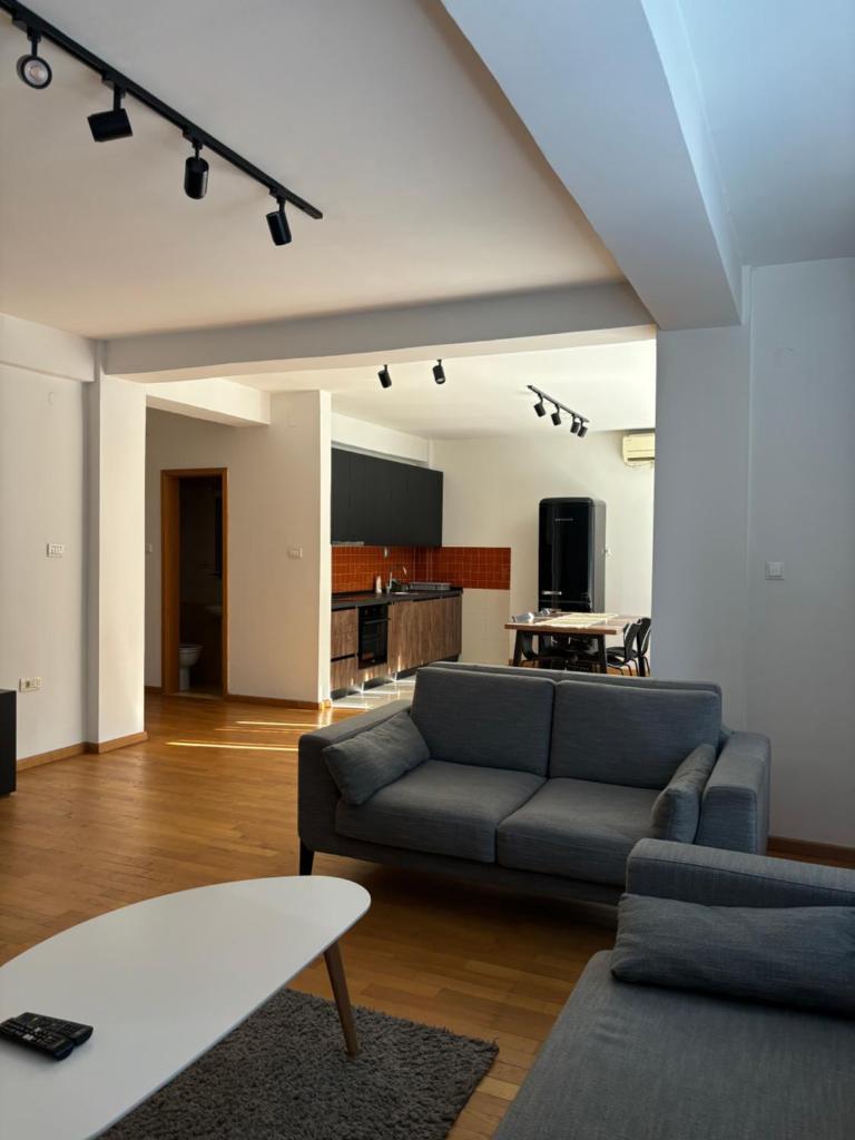 Three Bedroom Apartment Near City Center 5