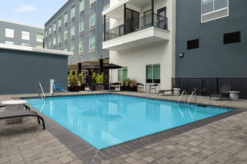 Hampton Inn New Orleans French Quarter Market Area Image