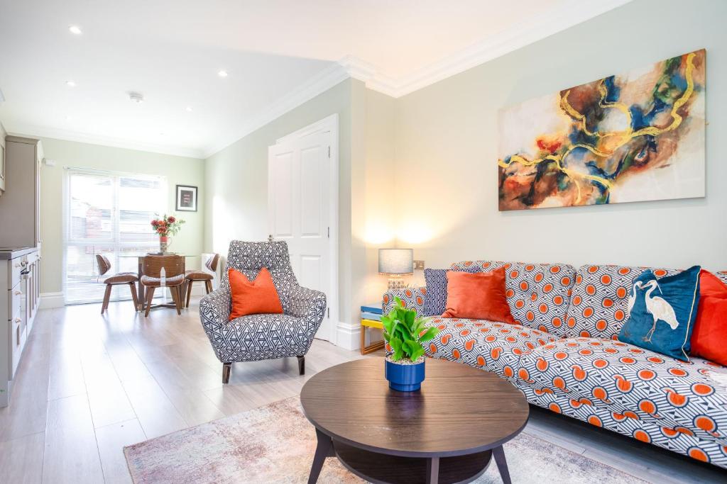 5 Star - The Ulsterville Residences - Free On-site Parking 5