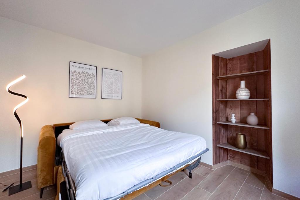 MACE Appartement avec SPA dans quartier Historique Exclusif Calme Coeur d'Antibes 6