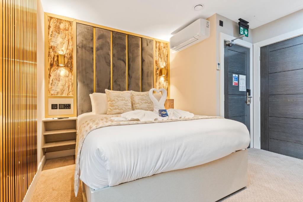 Hotel Holloway Image