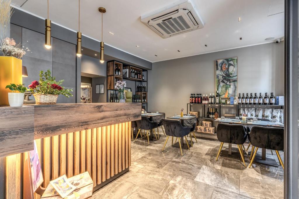 Apollo Boutique Hotel Image