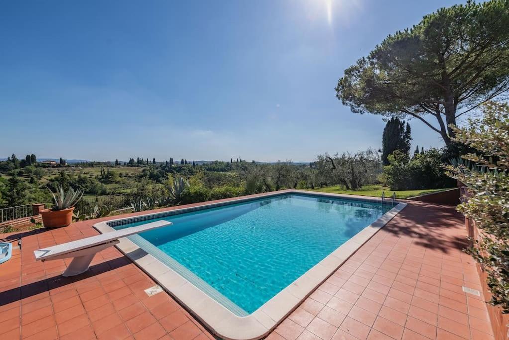 Photo de la galerie de l'établissement Private villa & swimming pool in Tuscany, à San Miniato Basso