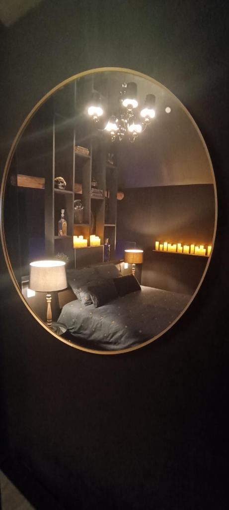 "BLACQ ROOM" Luxe, balnéo, sauna 50 nuances de grey 2