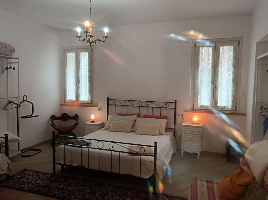 Casa Artemisia lungo il fiume con giardino privato 2