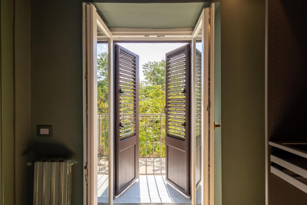 Green Luxury Apartment 7