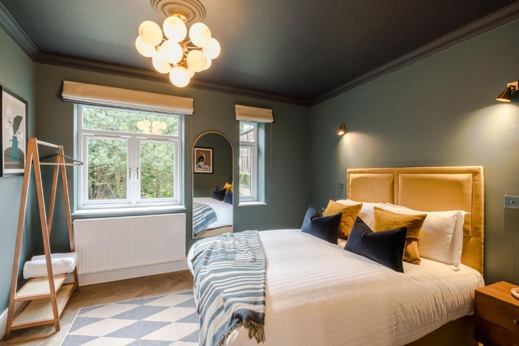 Tyndall's Park - Your Apartment 2