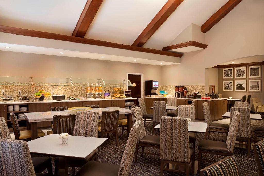 Residence Inn by Marriott Toronto Airport Image