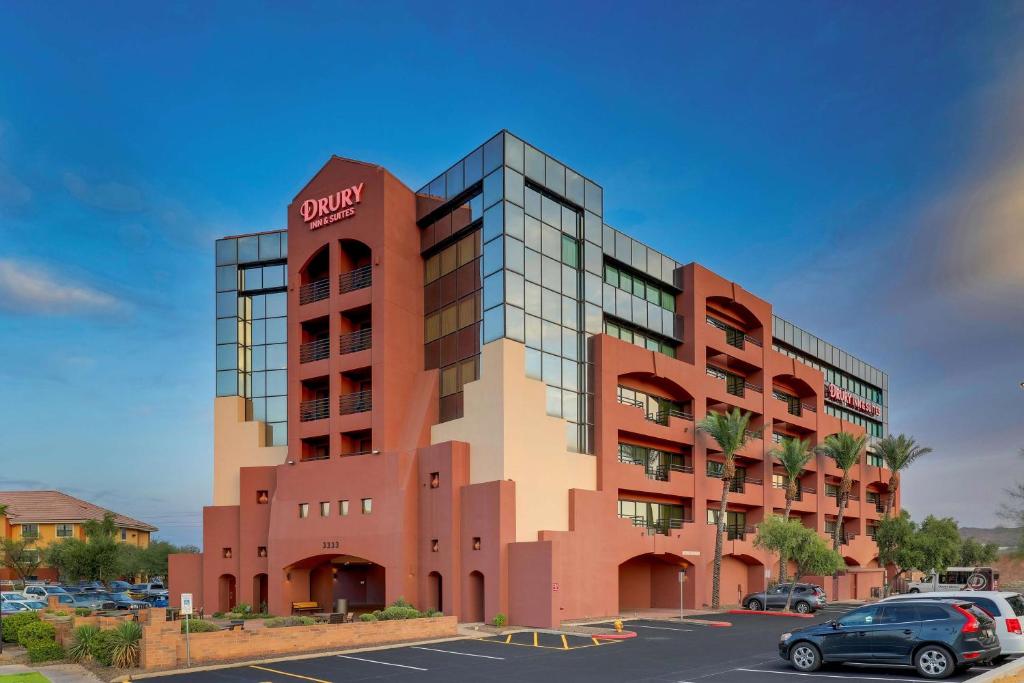 Drury Inn & Suites Phoenix Airport Image