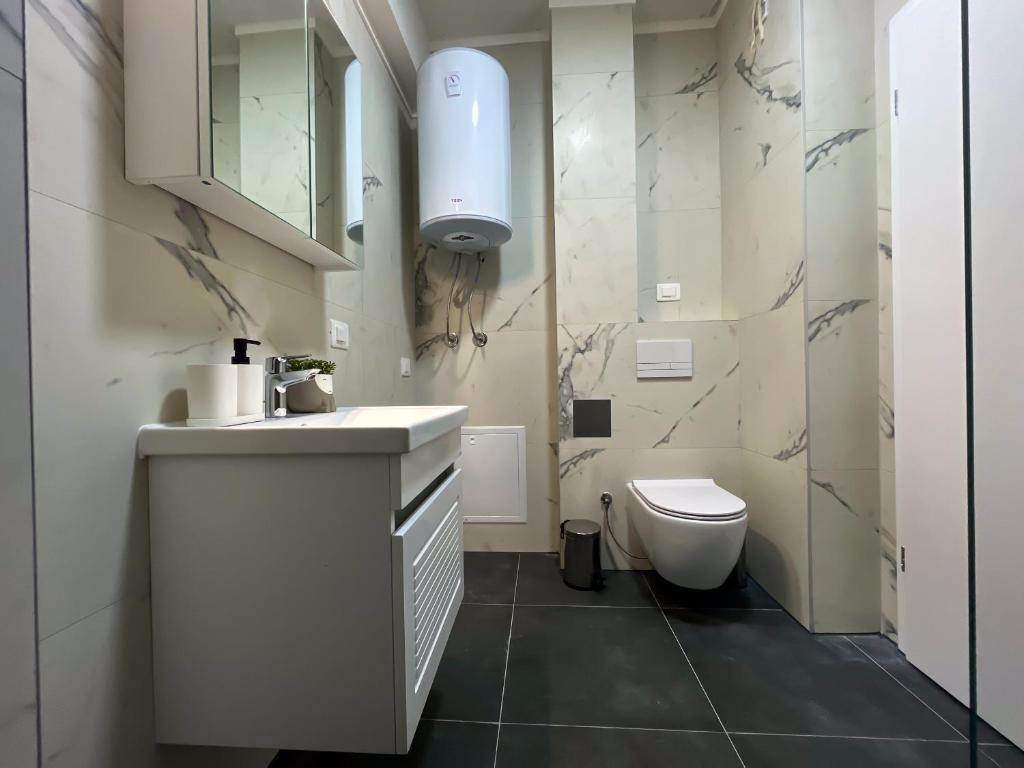 Wind Down Apartment in East Gate Living Skopje 8
