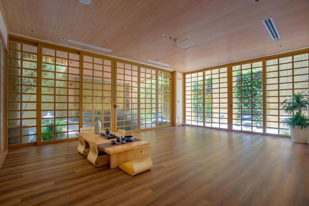 FLAMINGO IBIZA Hai Tien