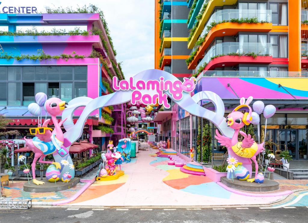FLAMINGO IBIZA Hai Tien