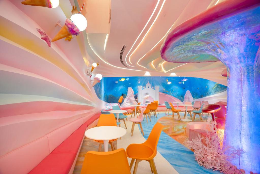 FLAMINGO IBIZA Hai Tien