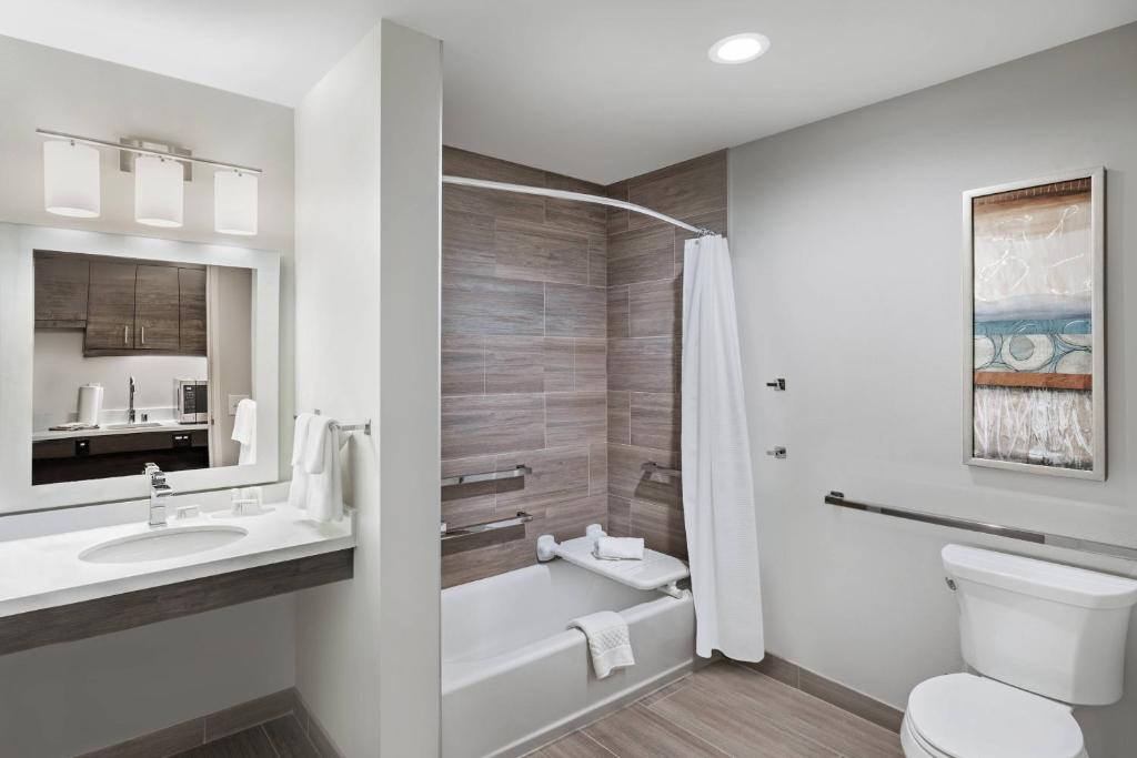 TownePlace Suites by Marriott Austin Northwest The Domain Area Image