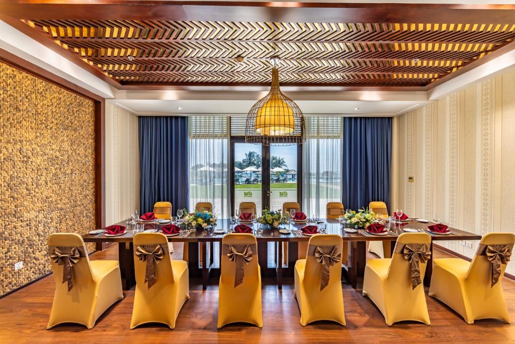 Vietsovpetro Ho Tram Beach Resort & Spa