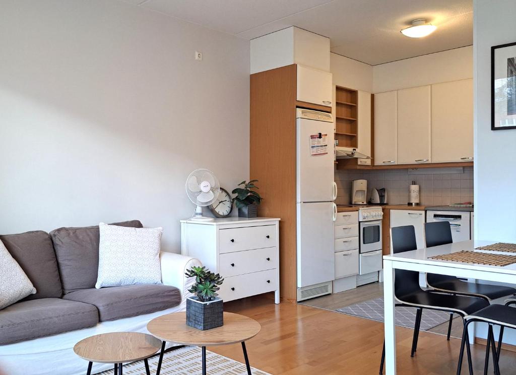Kotimaailma Apartments - Saunallinen & parvekkeellinen kaksio - Tampellan Esplanadi 4