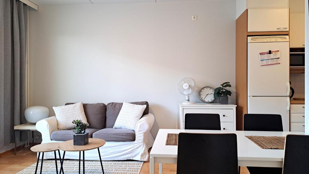 Kotimaailma Apartments - Saunallinen & parvekkeellinen kaksio - Tampellan Esplanadi 7
