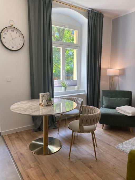 Modernes City-Apartment mit großer Terrasse 6
