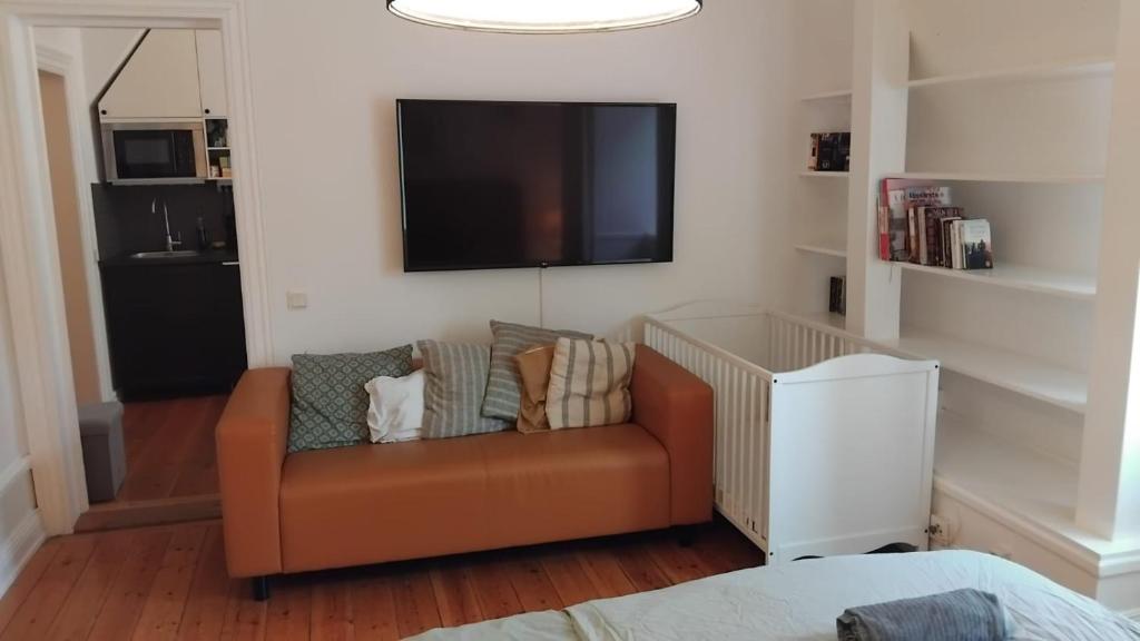 Private one room apartment in OLD TOWN Image