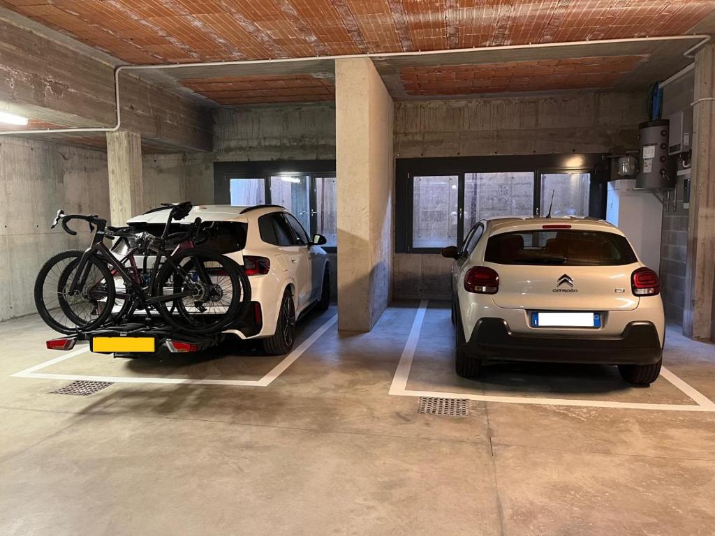 elegant Bike&Moto Haven 8