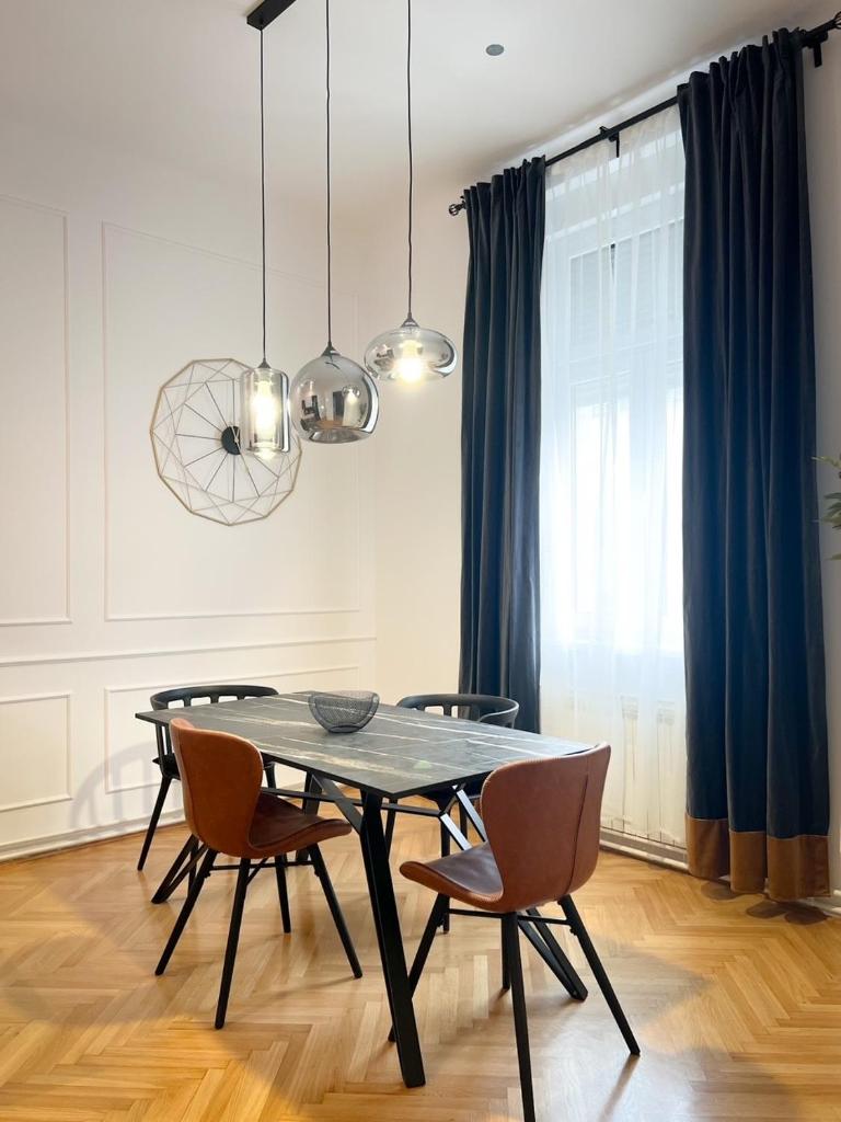 Barocco apartment, Zagreb city center, self check-in, 2nd floor, no elevator 3