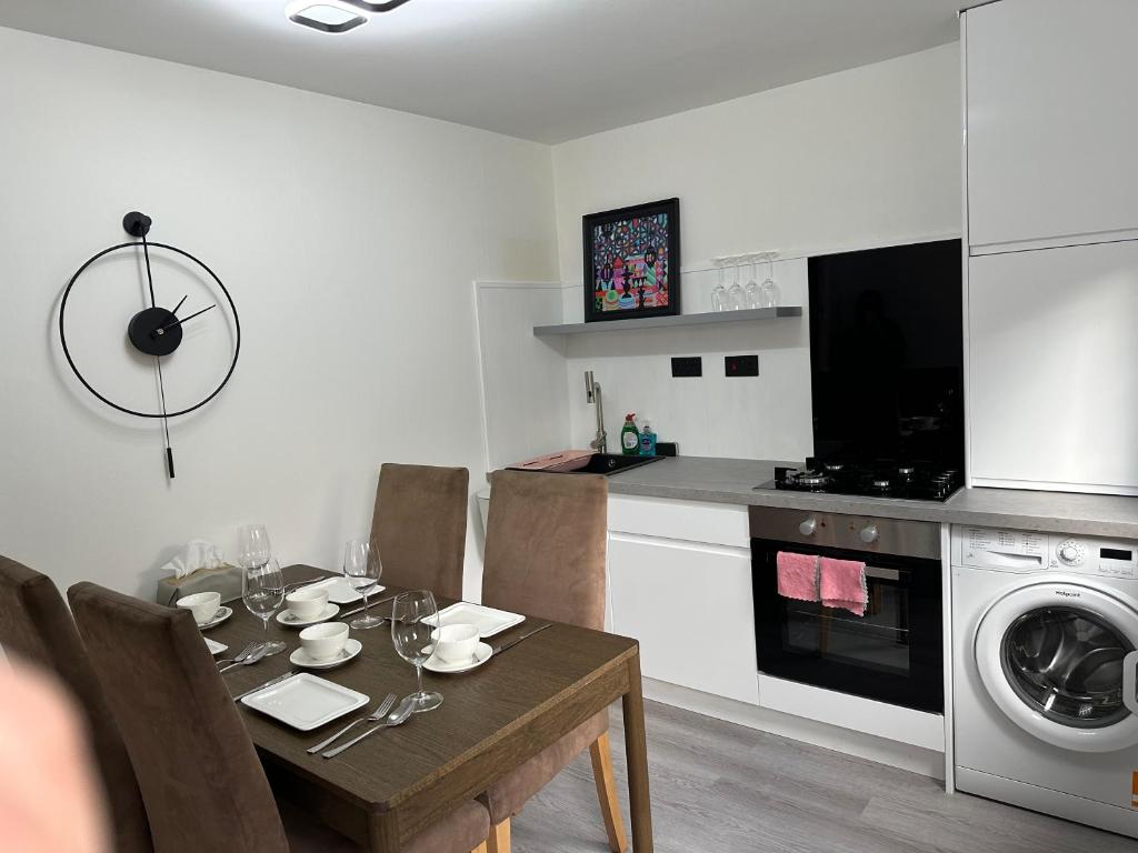 Cozy 2 bedrooms with private parking space and garden 4
