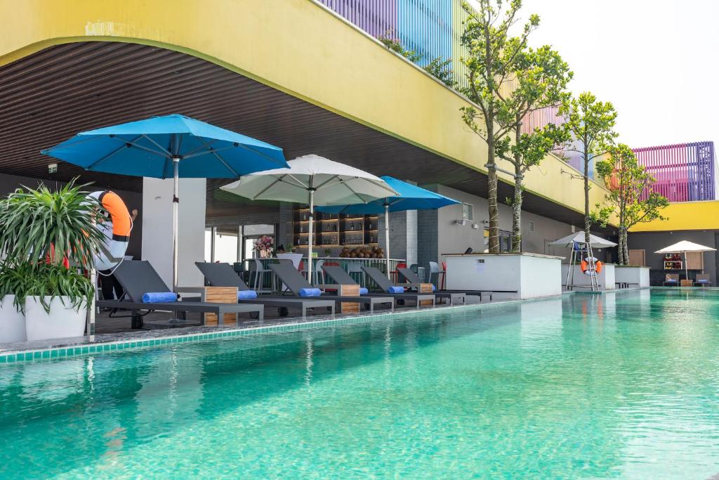 FLAMINGO IBIZA Hai Tien