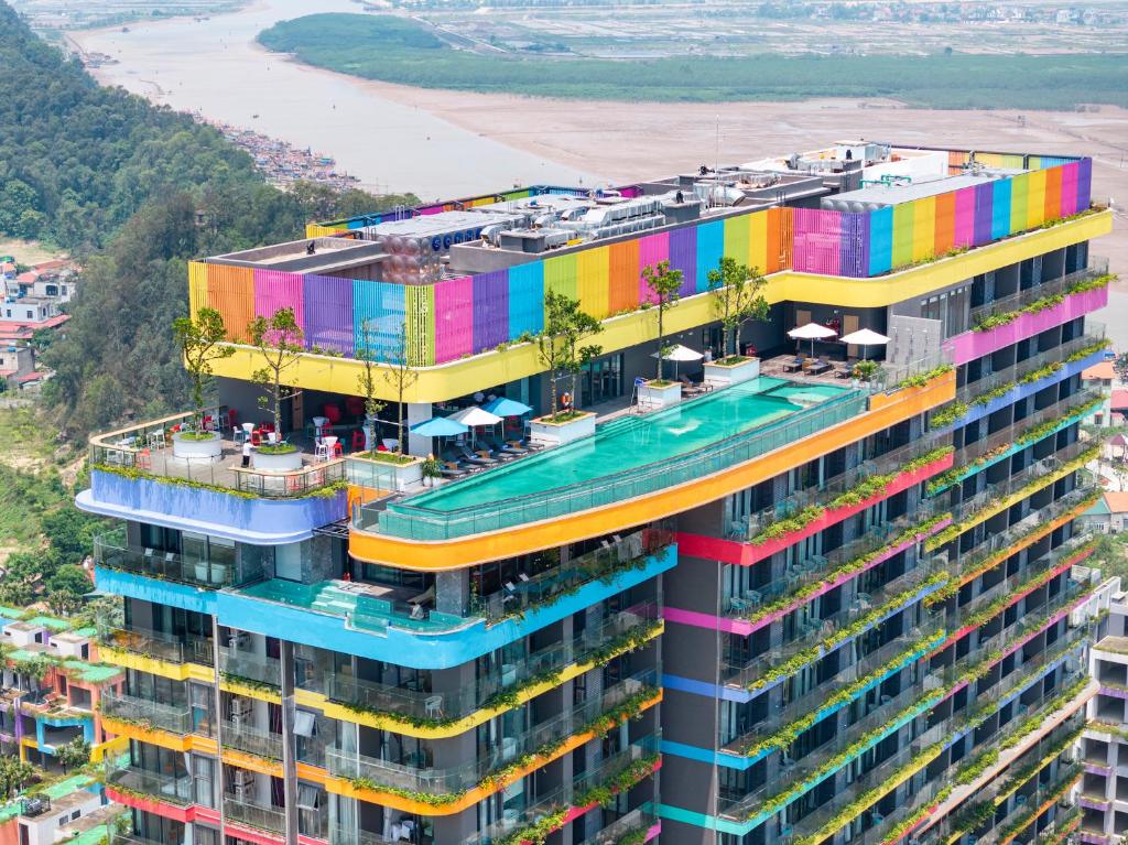 FLAMINGO IBIZA Hai Tien